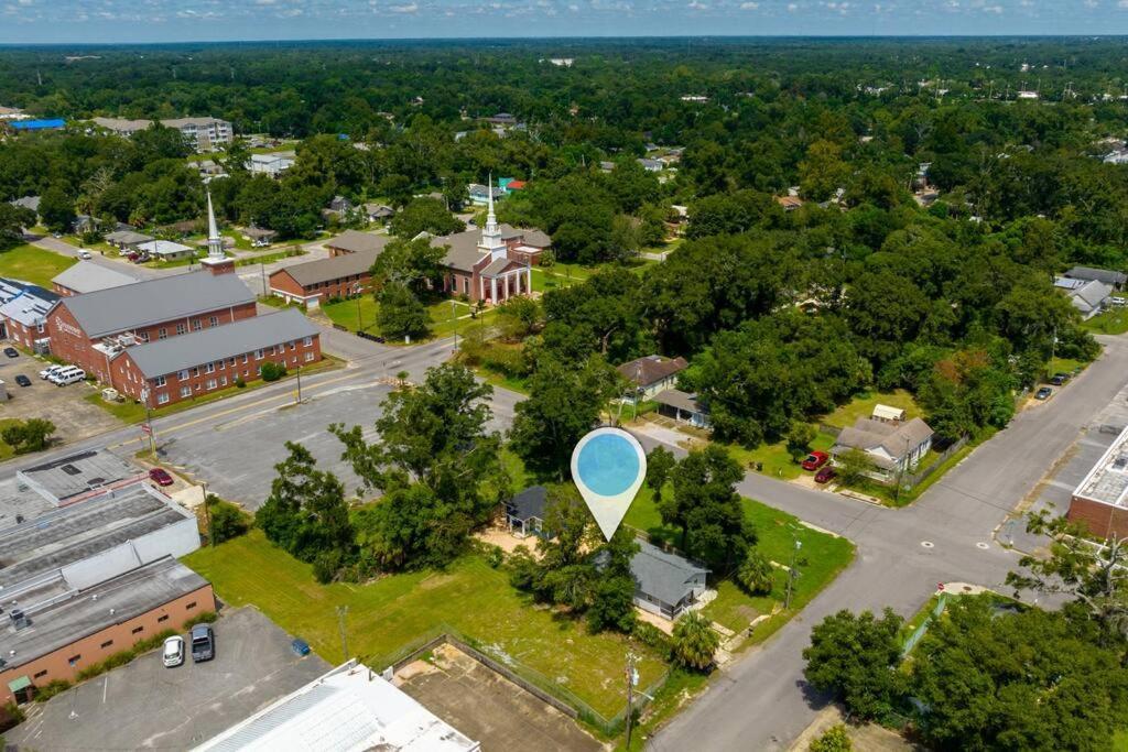 Charming 1 Bedroom Cottage Close To Dtown Nas Bchs Pensacola Exterior foto